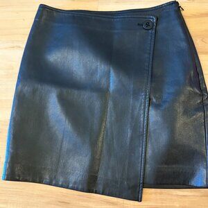 Aritzia Babaton Faux Leather Skirt